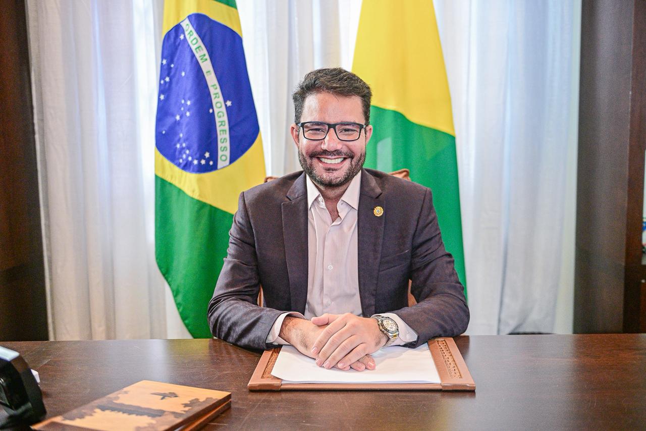 Acórdão do STJ contra Gladson é publicado e abre fase decisiva de recursos