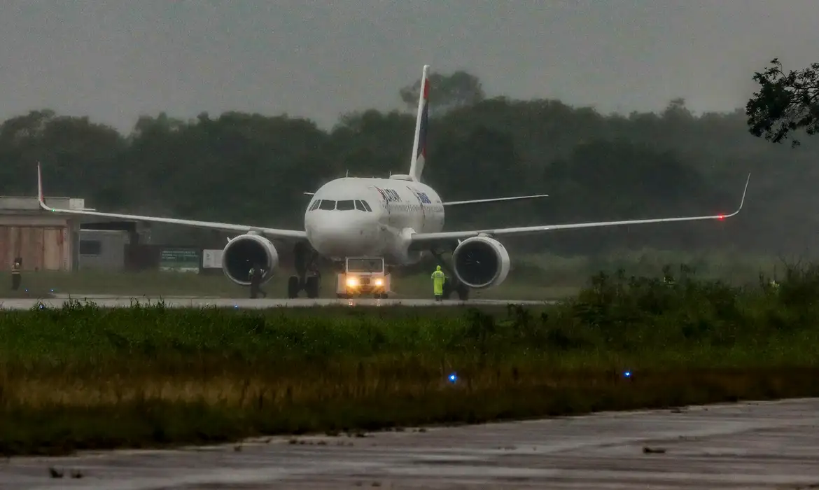 Governo prorroga até 31 de julho descontos em querosene de aviação e biodiesel