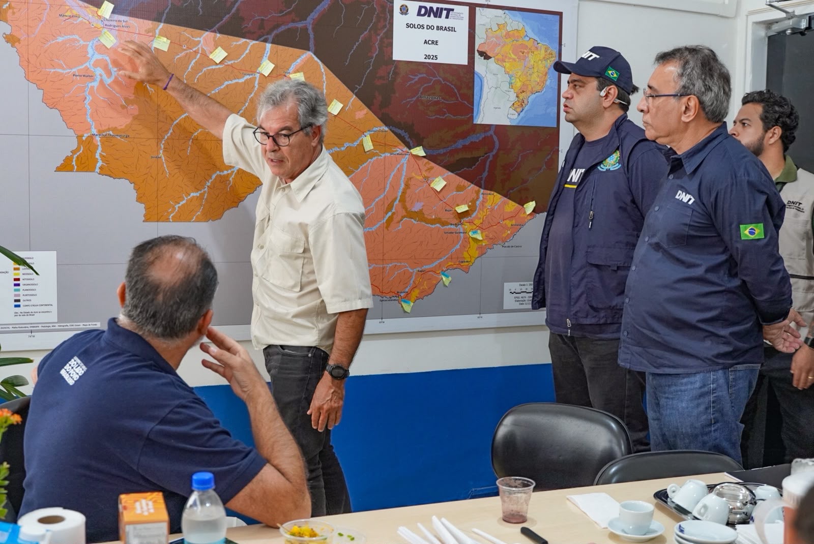 No “Aqui Tem  Acre”, Jorge Viana e Binho Marques apresentam plano para recuperar BR-364