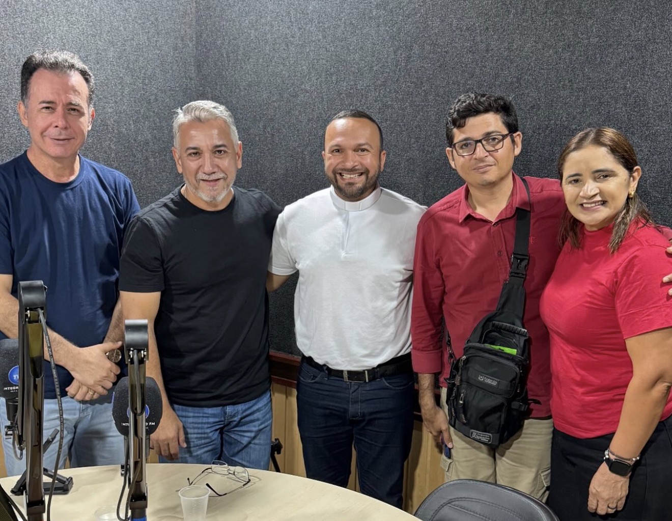 Padre Antonio Menezes diz em entrevista ao Jornal da Manhã que compra de votos é “pecado social”