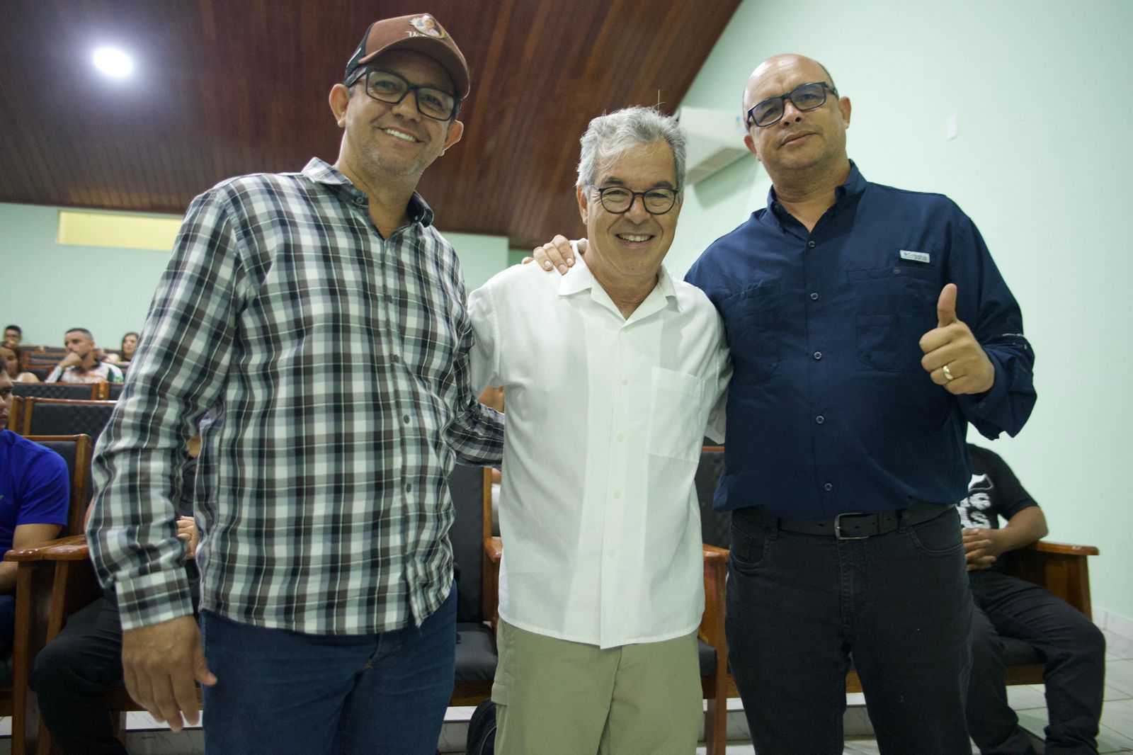Jorge Viana percorre sete municípios do Juruá e defende agenda suprapartidária pelo Acre