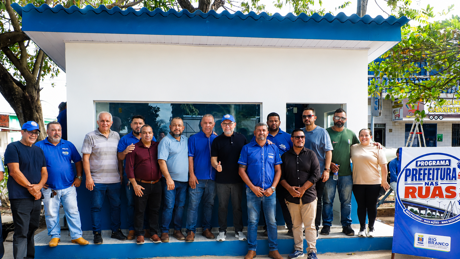 Prefeitura entrega novo ponto de táxi no bairro Cidade Nova, em Rio Branco