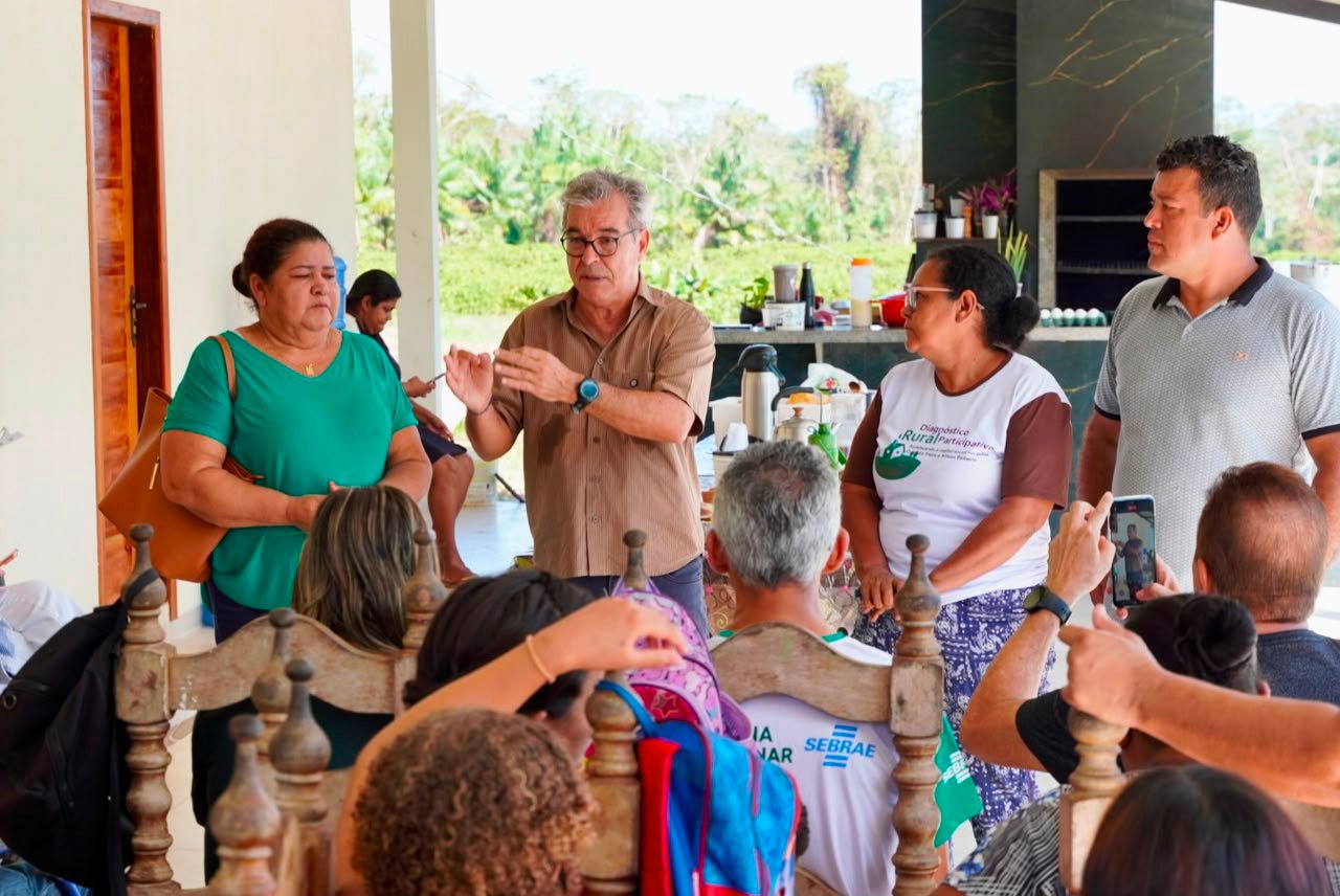 Jorge Viana visita Polo Wilson Pinheiro e ouve demandas de produtores na Transacreana