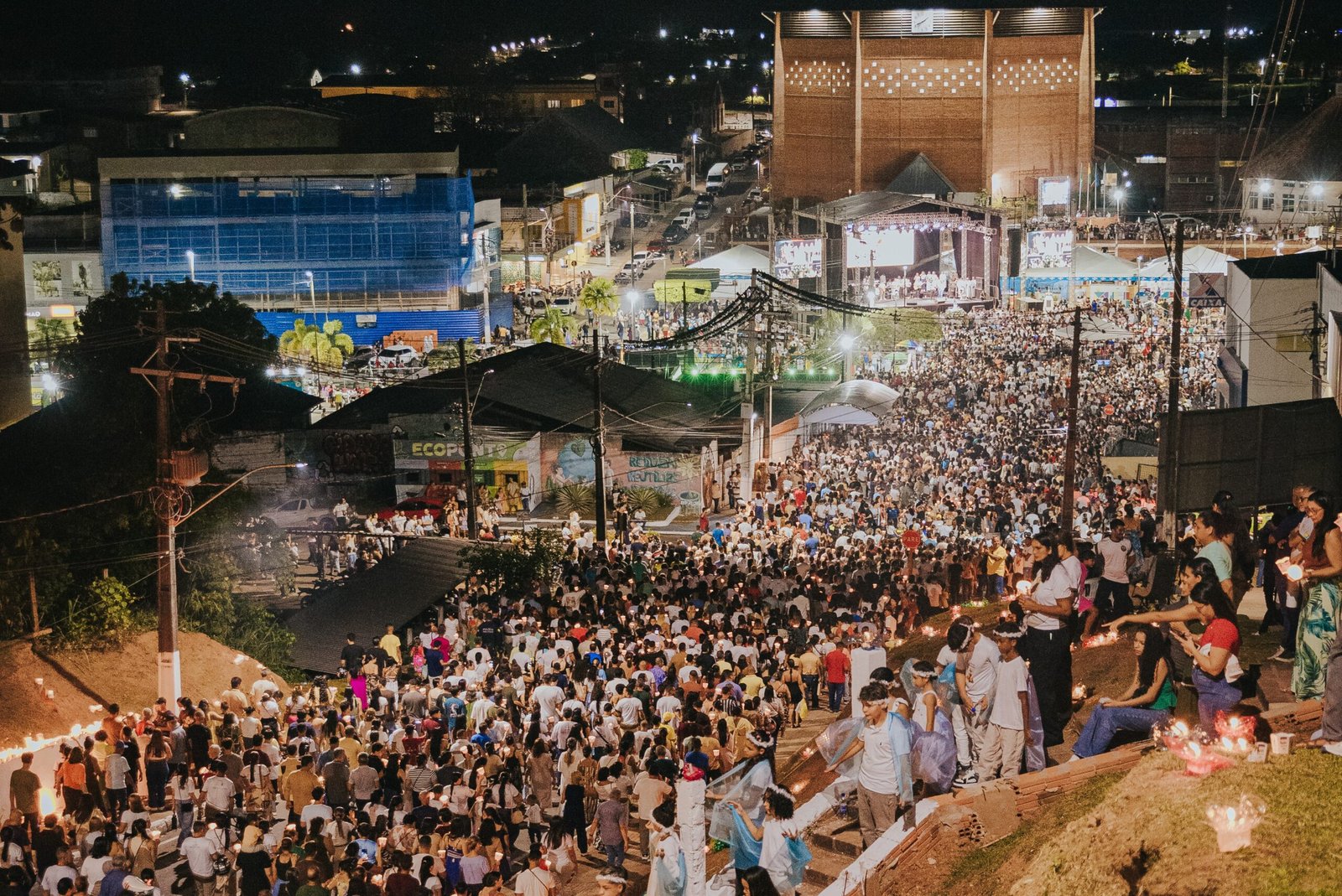 Procissão de Nossa Senhora da Glória reúne fiéis e encerra 108º Novenário em Cruzeiro do Sul