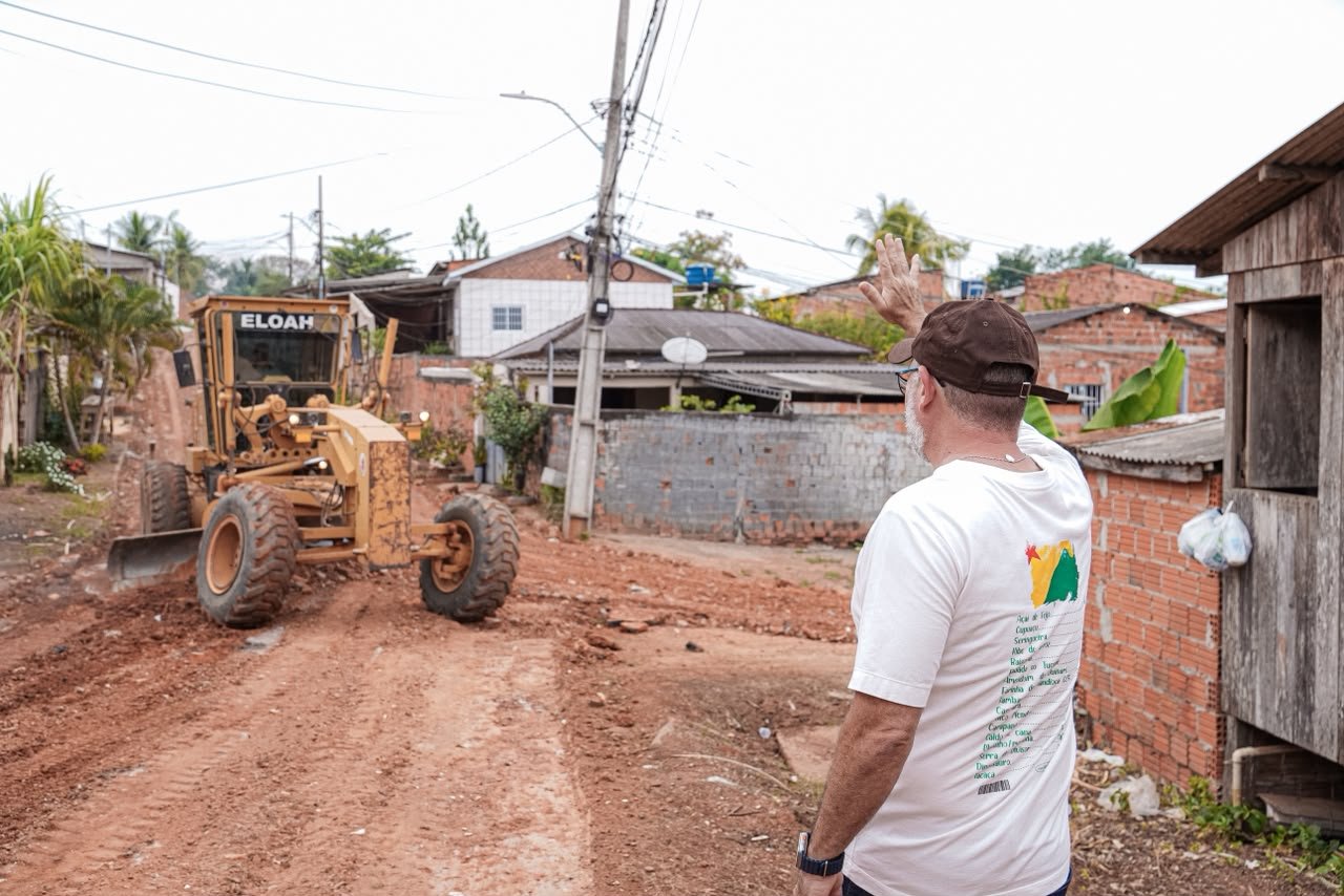 Prefeitura intensifica serviços de infraestrutura no bairro Vitória, em Rio Branco