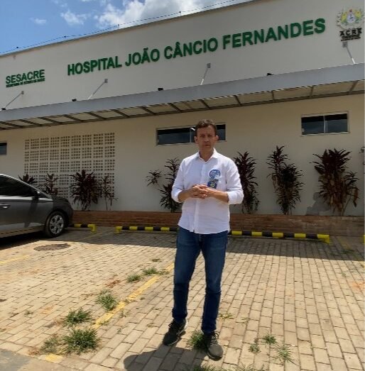 Em Sena Madureira, Velloso defende especialistas permanentes e conclusão do Hospital João Câncio