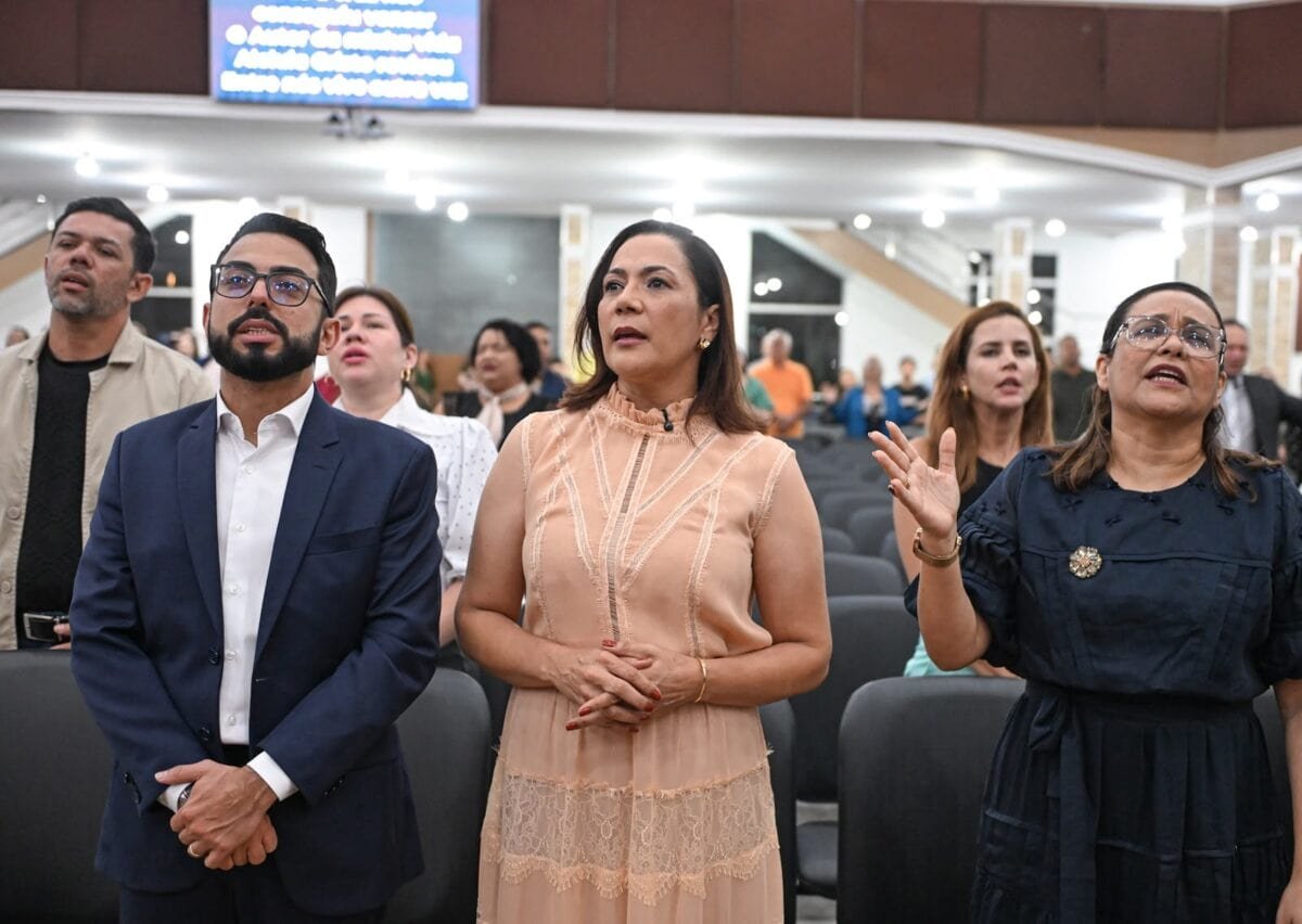 Ministério Público Eleitoral aciona Mailza por suposta propaganda irregular em culto no Acre