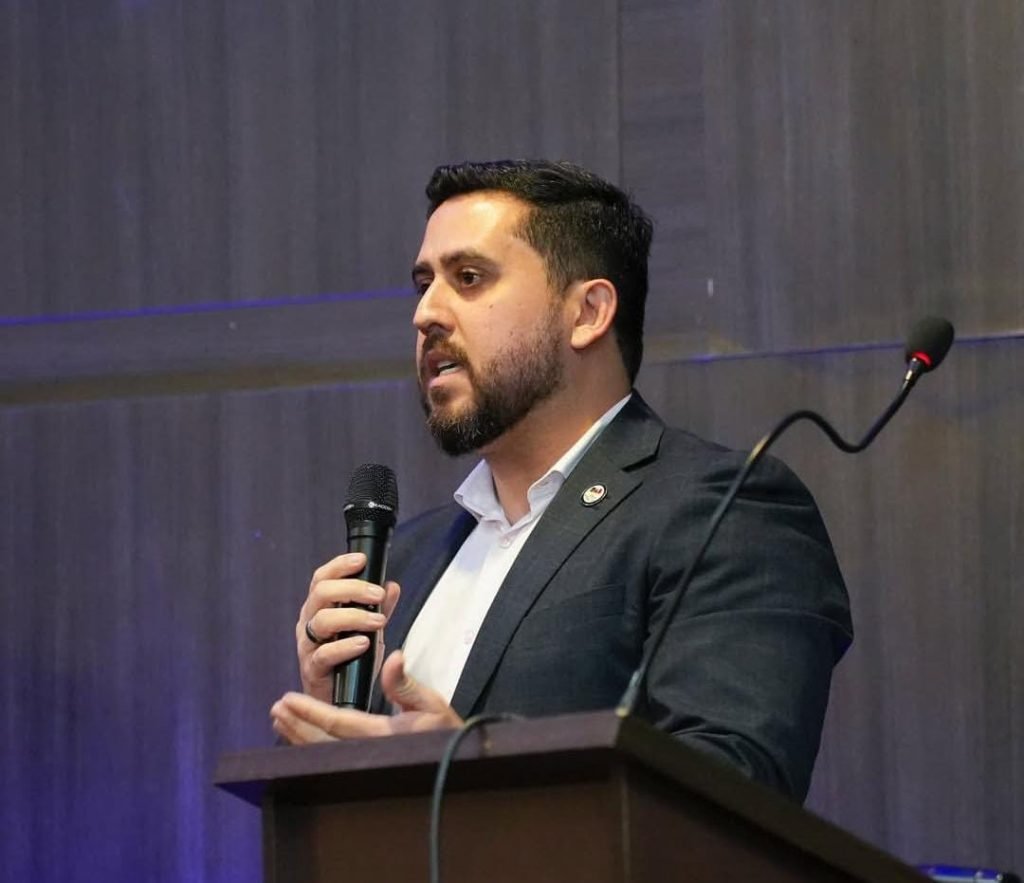 Juiz do TRE-AC defende, em artigo, que advogado não deve ser confundido com cliente