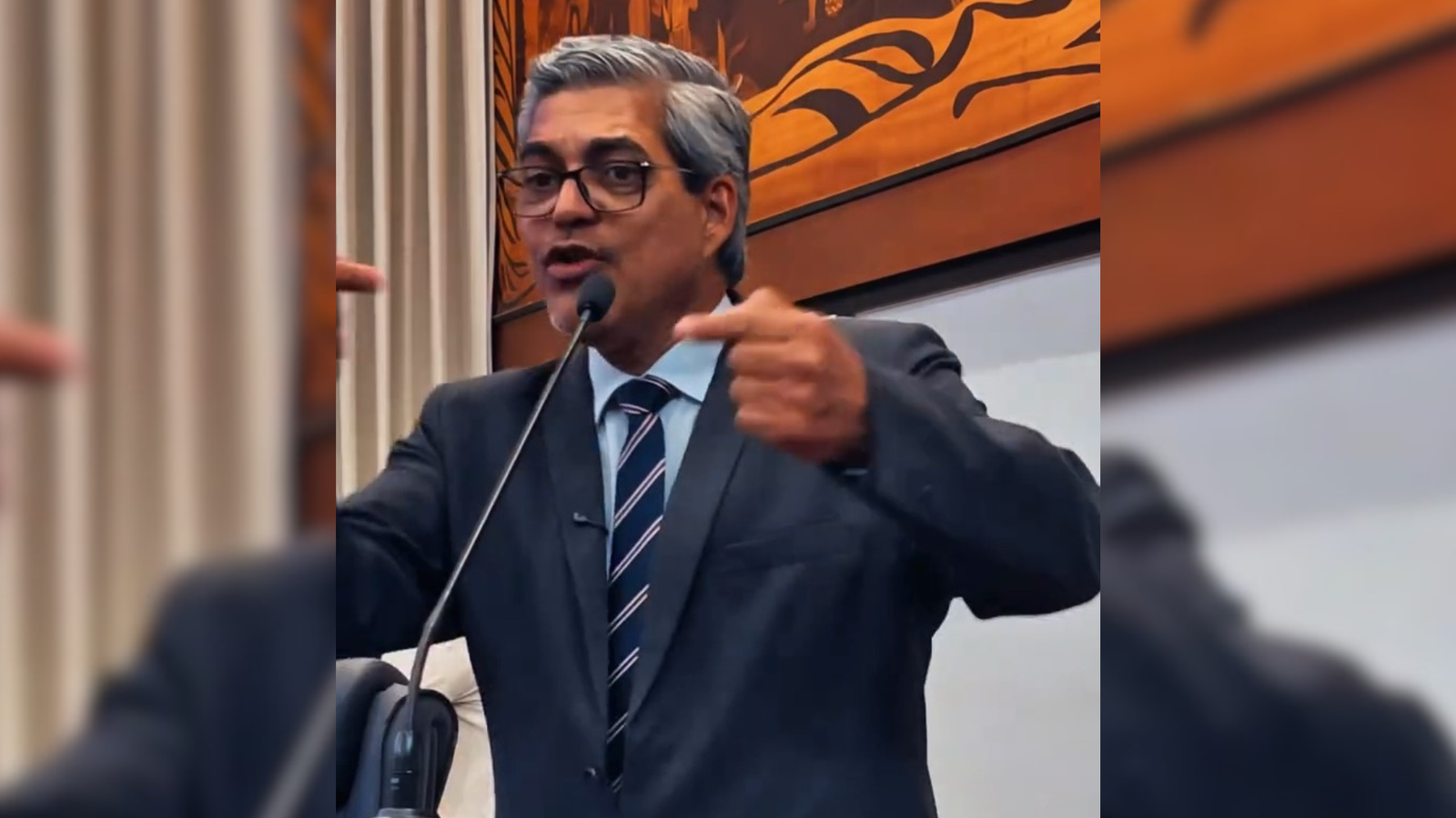 Edvaldo Magalhães critica retirada de 10% da tabela salarial da Educação e cobra correção