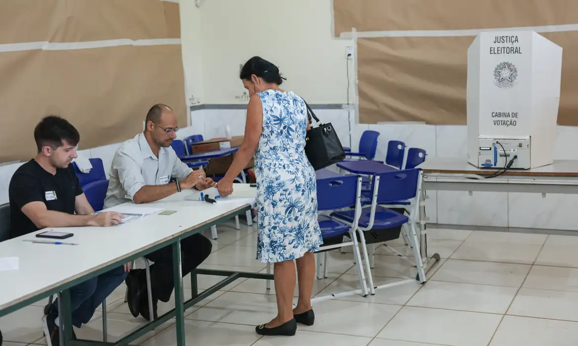 Campanha Vovó Vota mobiliza idosos para reduzir abstenção no segundo turno