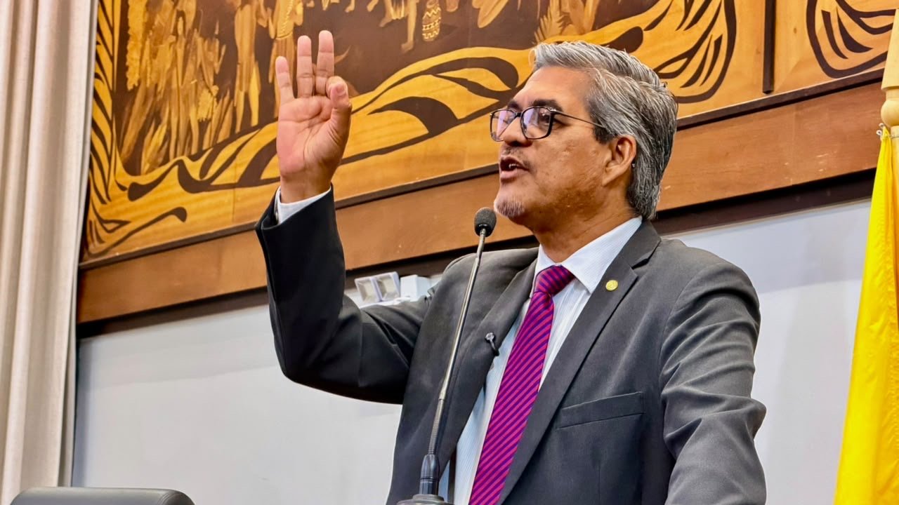 Empresa não honra o compromisso com os barqueiros de Tarauacá e trabalhadores entram em greve, relata Edvaldo