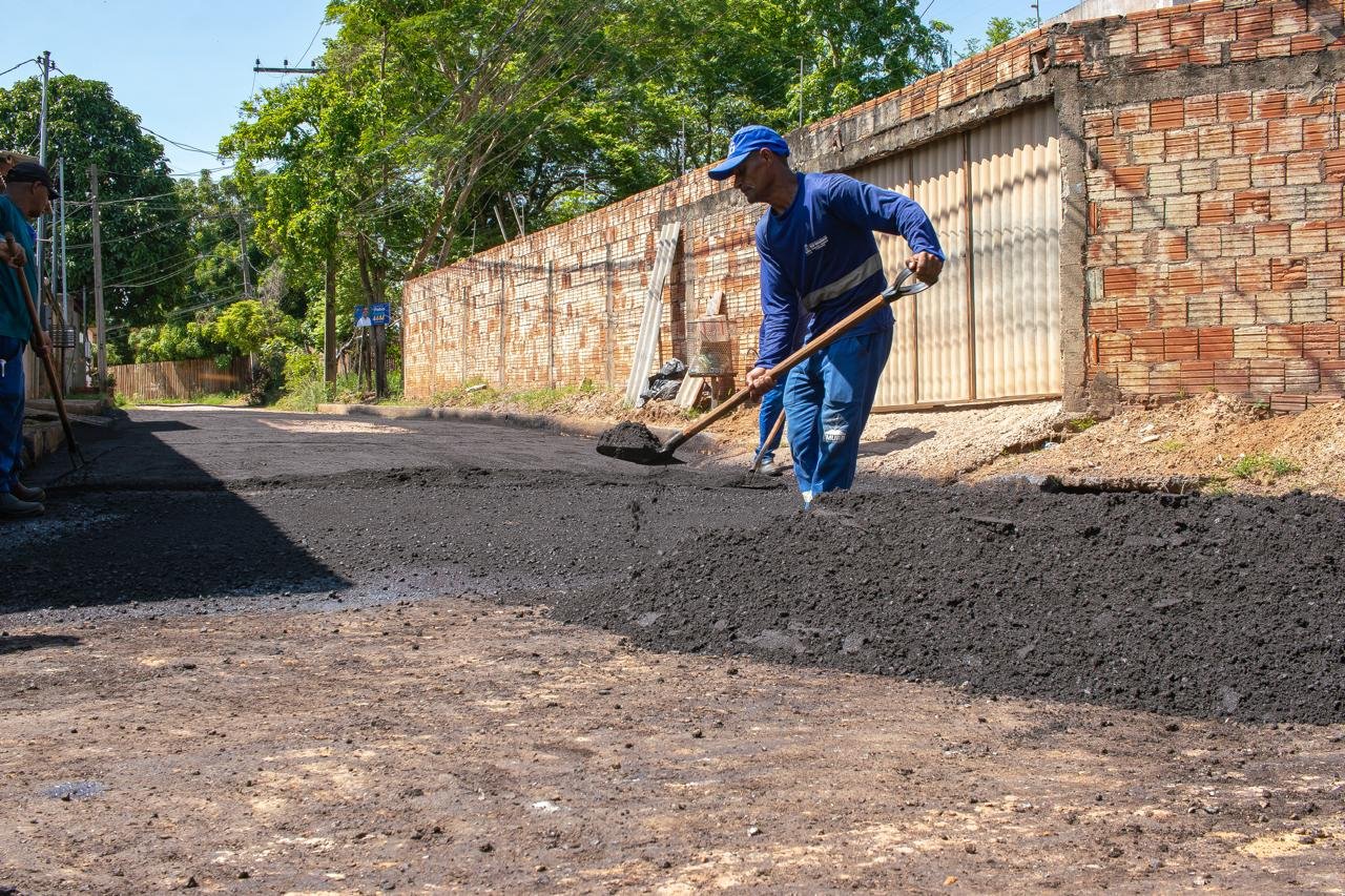 Prefeitura leva pavimentação a comunidades da parte alta de Rio Branco
