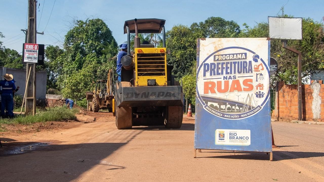 Prefeitura de Rio Branco intensifica recuperação da Estrada do Benfica e prioriza corredores de ônibus