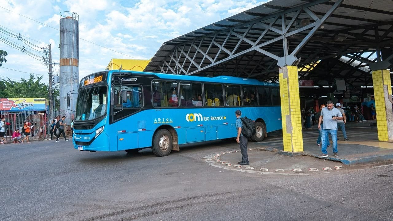 Usuários do transporte coletivo de Rio Branco têm até domingo para transferir saldo dos cartões antigos
