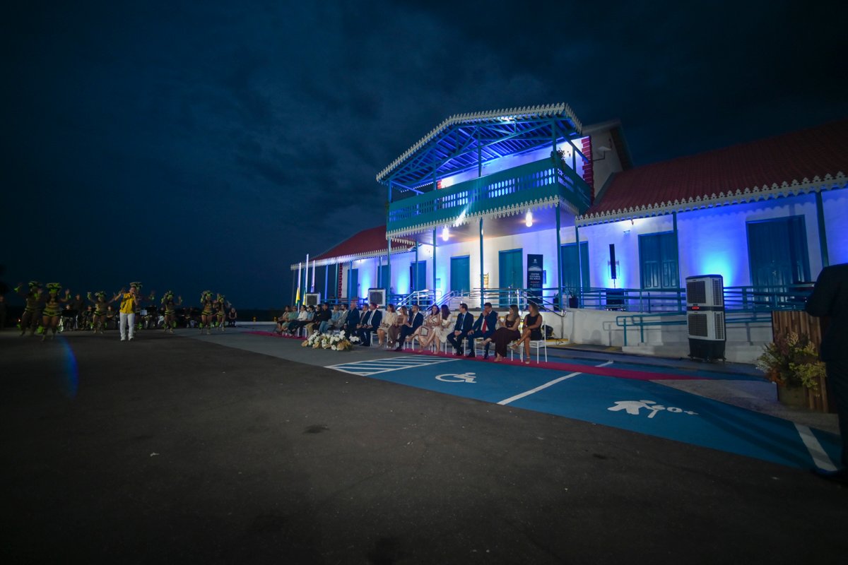 Centro Cultural do Juruá é reaberto após revitalização em Cruzeiro do Sul